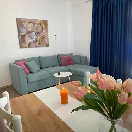 Rock Apartment *