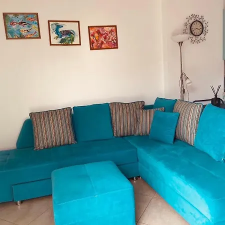 Rock Apartment *