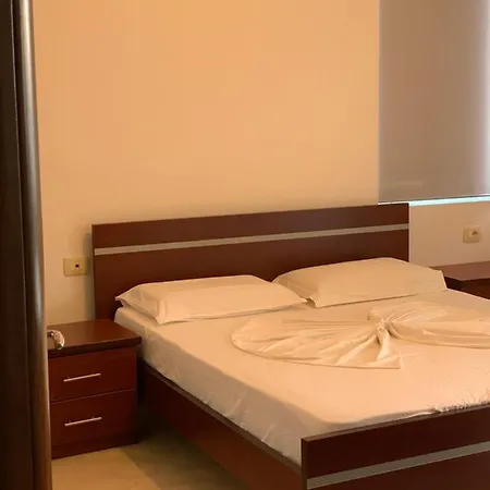 Rock Apartment *