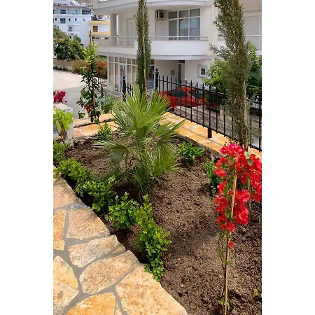 Rock Apartment *