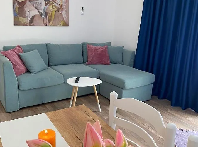 Rock Апартаменты Саранда