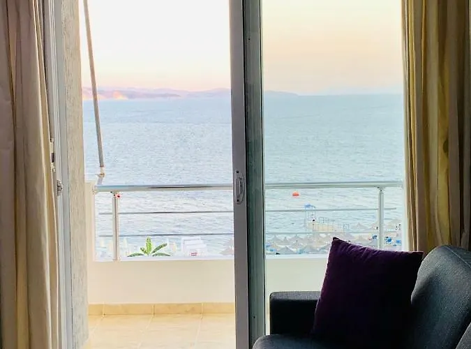 Rock Апартаменты *